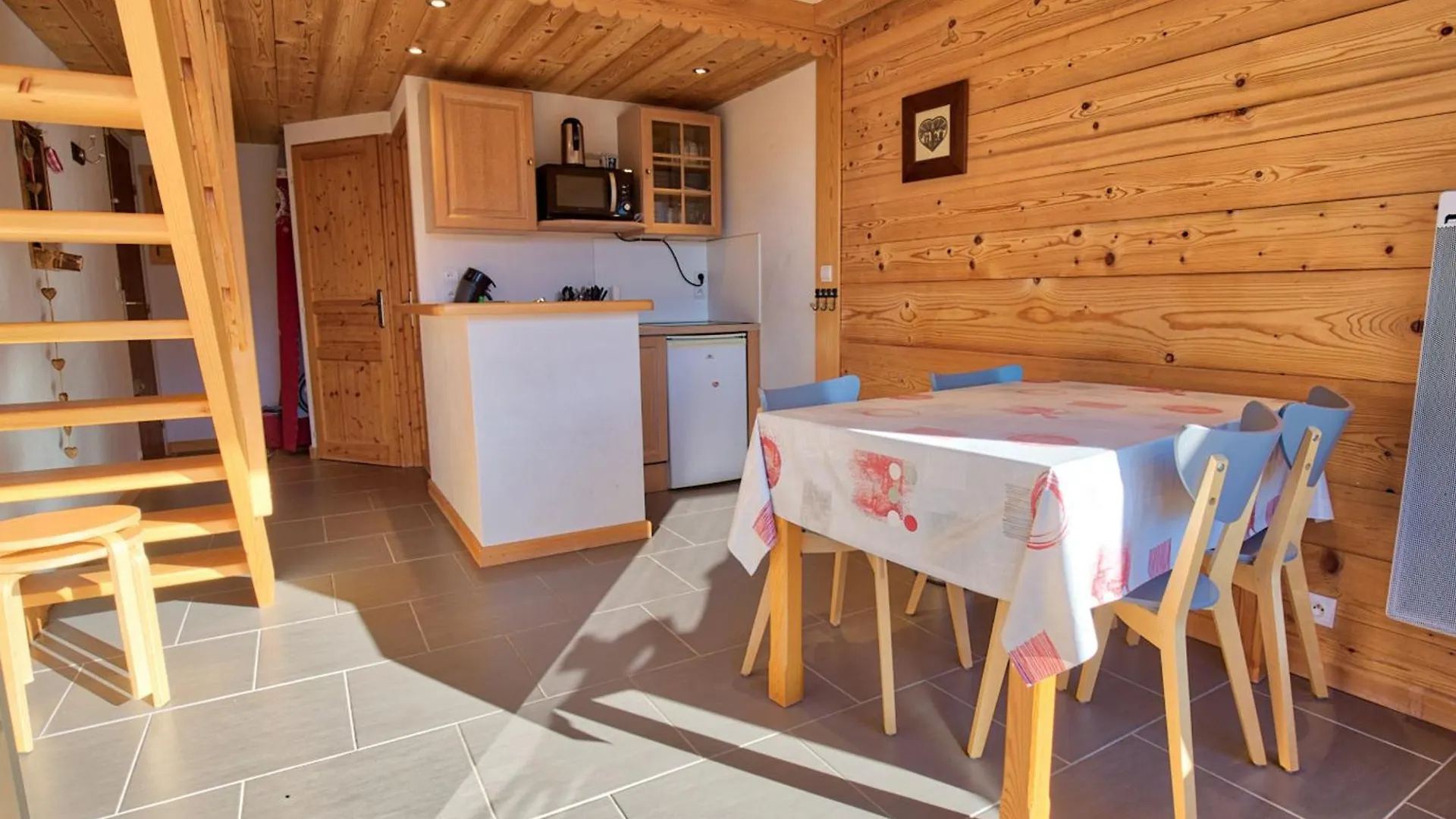 Charmant Duplex Renove, Vue Sur Mont Charvin, 4 Pers. - Fr-1-505-25 Apartment Notre-Dame-de-Bellecombe 0*,  France